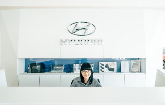 Pokud se rozhodnete navštívit náš autosalon Hyundai osobně, dostanete hned úsměv a uvítanou. 🤗