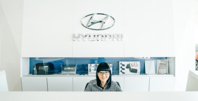 Pokud se rozhodnete navštívit náš autosalon Hyundai osobně, dostanete hned úsměv a uvítanou. 🤗